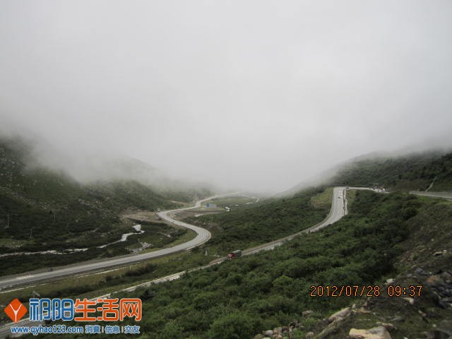 绵延的盘山公路，一路上都是