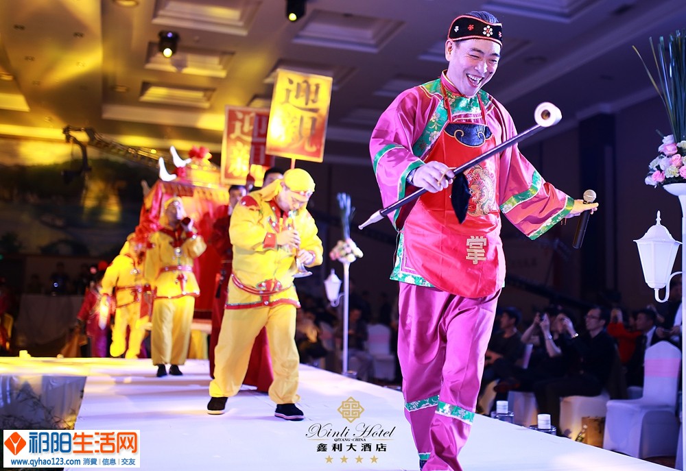 鑫利大酒店中式婚庆迎亲场景-1.jpg