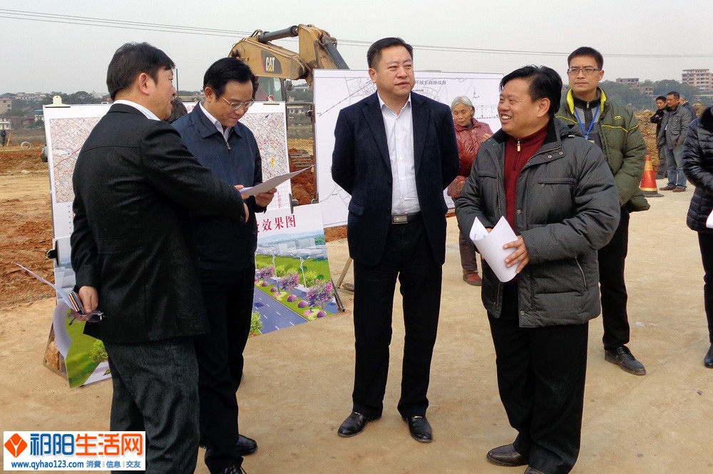 20141219向曙光视察祁冷公路01.jpg
