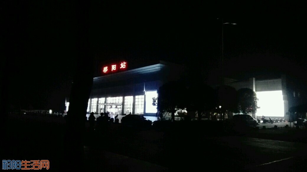 UlwejYy5D51w.jpg