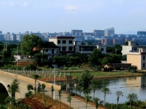 《小江村》